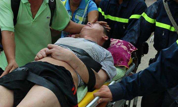 Cháy chung cư Linh Đàm: Phút hoảng sợ tháo chạy khỏi hành lang phủ kín khói