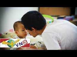 Khổ như cảnh 'gà trống' nuôi con tự kỷ