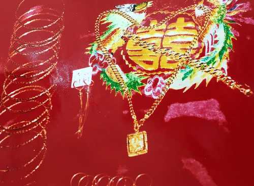 Nhặt được vàng trong rác: Không thống nhất được mức phân chia