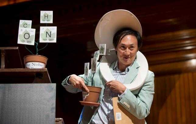 Cười vỡ bụng với 10 nghiên cứu đạt giải Ig Nobel 2015