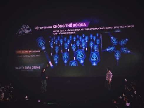 Sơn Tùng bị fan Kpop tố 'đạo' gậy cổ vũ