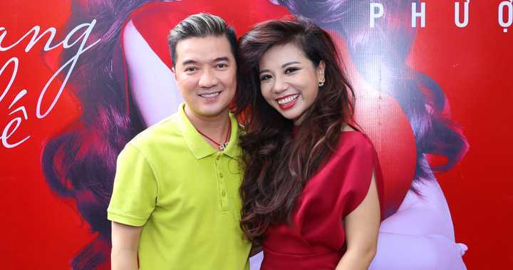 Mr Đàm bắt 'cô gái vừa ăn vừa hát' Phượng Vũ đốt váy cưới