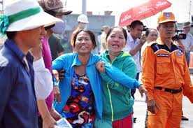 Gia đình đón 11 thi thể thuyền viên xấu số