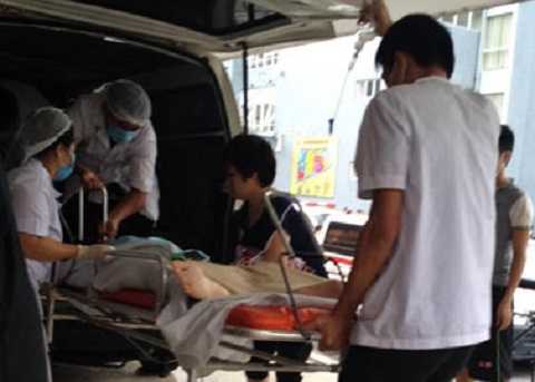 Sập nhà cổ ở Trần Hưng Đạo: Giây phút xót thương nhìn thi thể chị Hường