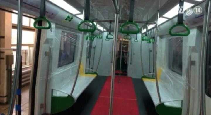 Clip: Công bố hình ảnh đầu tiên của tàu điện mẫu tuyến Cát Linh - Hà Đông