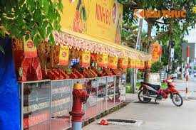 Cận cảnh bánh trung thu giả thương hiệu nổi tiếng