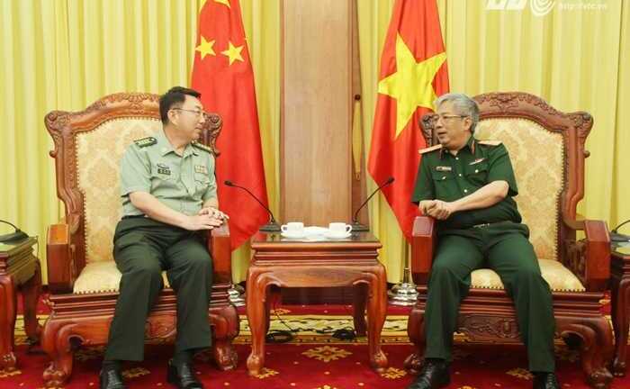 Thượng tướng Nguyễn Chí Vịnh tiếp Tùy viên quân sự Trung Quốc