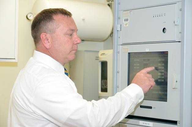 Kỹ sư lật tẩy chiêu trò gian lận của Volkswagen là ai?