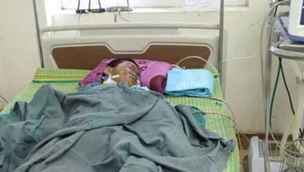 Đã tìm ra vật lạ phát nổ khiến bé trai dập nát 2 tay