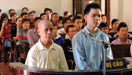 Hai 'yêu râu xanh' phi tang xác nạn nhân