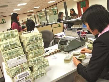 Lãi suất tiền gửi bằng USD hạ xuống 0%/năm