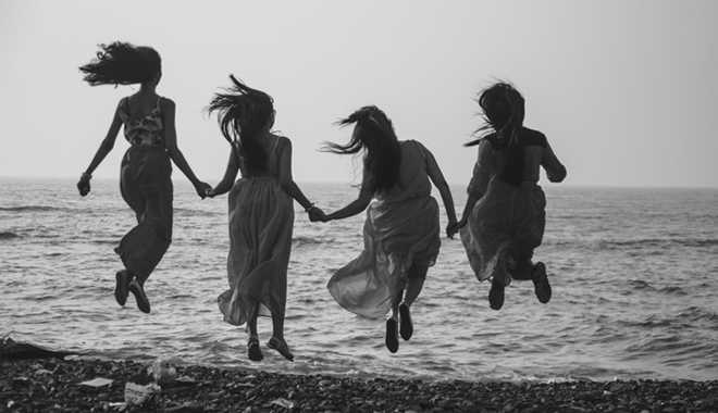 Khi hết tiền, sẽ biết đâu là bạn bè thật sự