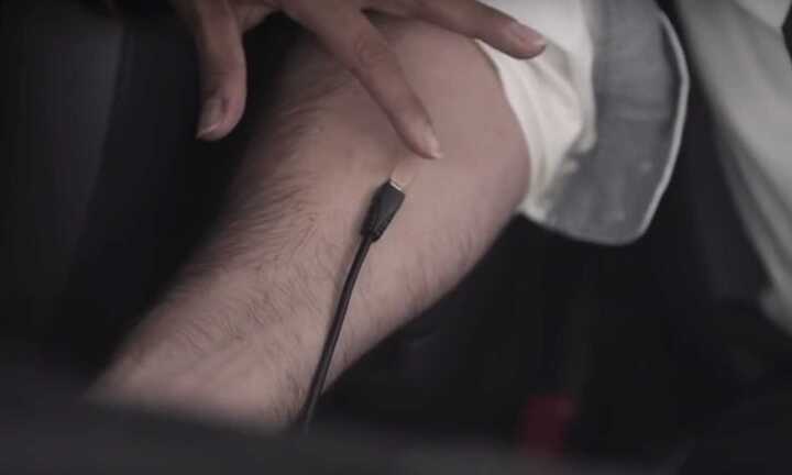 Đồng bộ dữ liệu xe hơi với chíp cấy ghép trên bắp tay