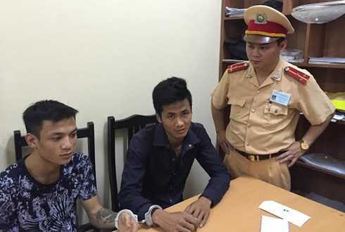 Góp tiền mua ma túy đá về 'bay lắc' bị 141 tóm gọn