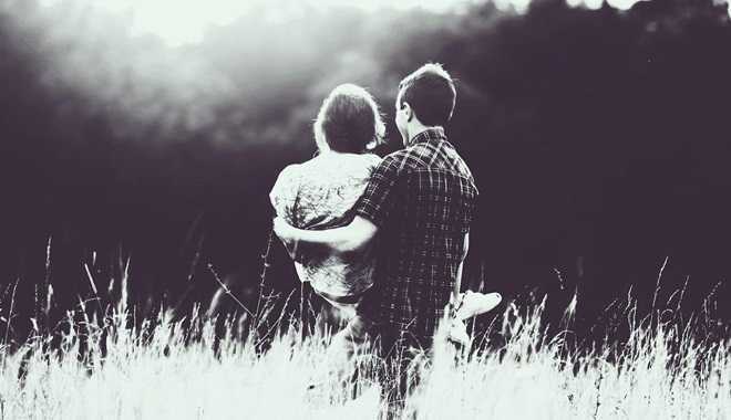 Khi yêu, hãy trân trọng những phút giây hiện tại nhé anh!