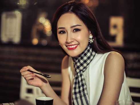 Mai Phương Thúy, Lý Nhã Kỳ khiến không ít đấng mày râu thán phục