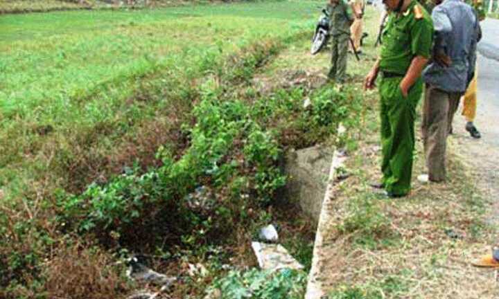 Nghi án người đàn ông bị sát hại bên vệ đường
