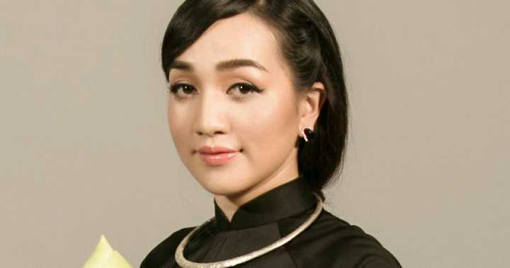 Hà Vân ra mắt ca khúc tặng mẹ nhân dịp 20/10