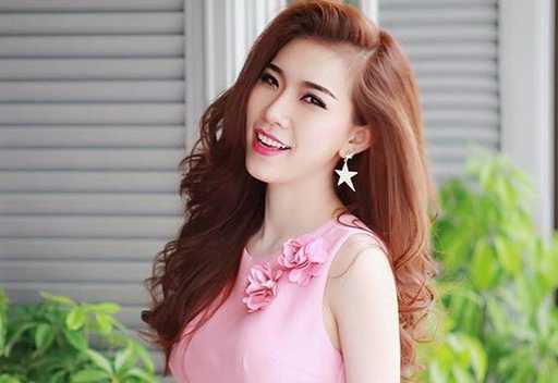 Á khôi xinh đẹp có 200.000 lượt theo dõi trên facebook