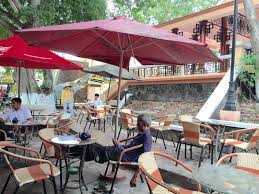 Vì đâu những di tích lịch sử bị 'gặm nhấm'?