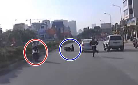 Cô gái quay đầu xe chạy trốn cảnh sát tông ngã người đàn ông
