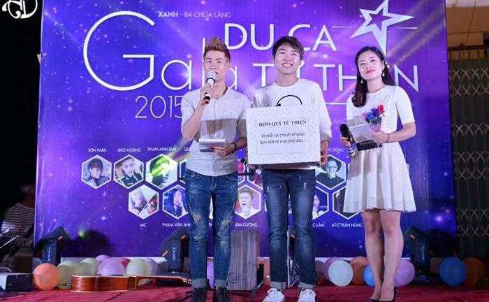 Minh Chuyên 'cháy' hết mình trong đêm nhạc 'Du ca từ thiện 2015'