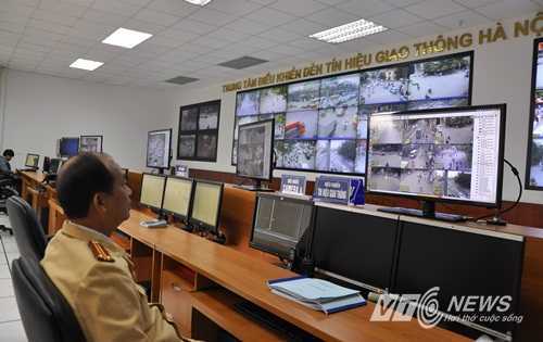 'Mắt thần' ghi lại nhiều vụ gây tai nạn rồi bỏ trốn ở Hà Nội