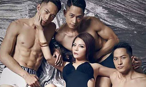 Clip hậu trường siêu hot của anh em sinh 3 gốc Việt