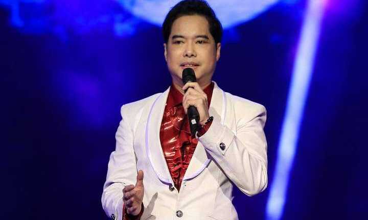 Ngọc Sơn hồi hộp trở lại sau tang cha