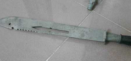 Vác đao đi cướp xe của học sinh để trả tiền thuê nhà nghỉ