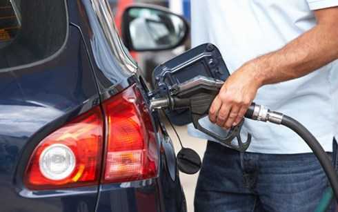 Càng bơm xăng đầy bình, càng phải trả nhiều tiền 'khống'