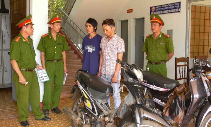 Đưa người bị tai nạn đi cấp cứu rồi trộm luôn xe máy