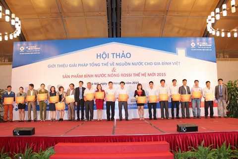 Tập đoàn Tân Á Đại Thành chia sẻ 6 tỷ đồng lợi nhuận đến bạn hàng