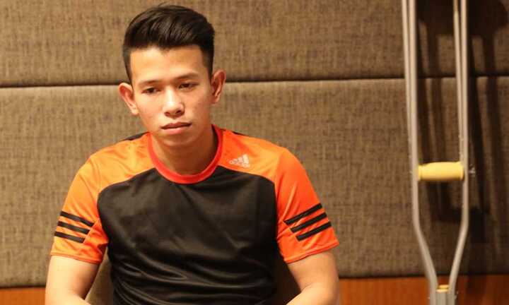 Chấn thương của Anh Khoa: Gối trật ra khỏi khớp, lủng lẳng đứt 3 dây chằng