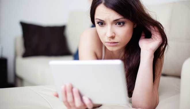 5 lý do làm bạn chỉ muốn phát điên mỗi khi vào Facebook