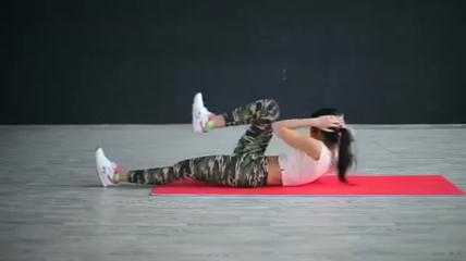 Video: Bài tập cơ bụng cho bạn gái vòng 2 ‘đẹp như mơ’