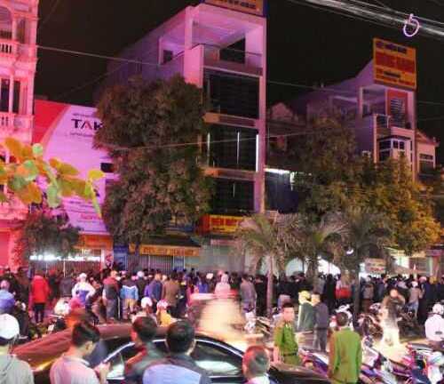 4 người chết trong cửa hàng điện máy: Người chồng đầu độc vợ và 2 con