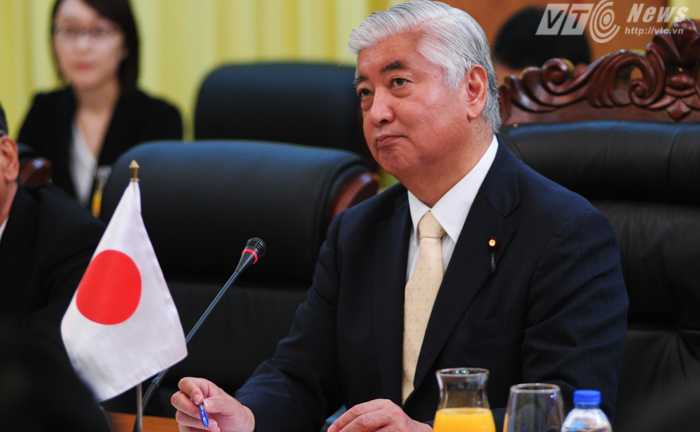 Bộ trưởng Quốc phòng Nhật giới thiệu luật an ninh mới với Đại tướng Phùng Quang Thanh