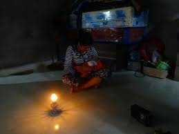 Xóm đèn ‘khát’ điện: Dân mua dầu 40 nghìn/lít