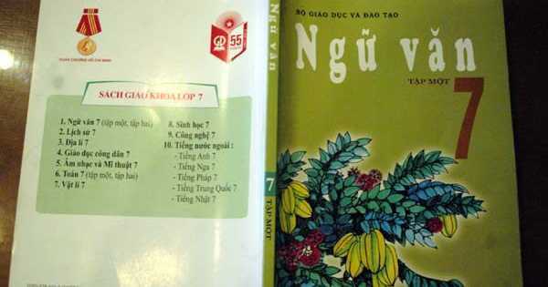 Bản dịch mới bài thơ 'Sông núi nước Nam' tranh cãi, tổng chủ biên phân tích
