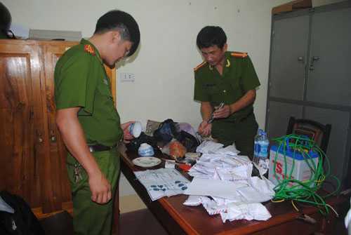 Phá chiếu bạc giữa rừng, 39 'con bạc' sa lưới