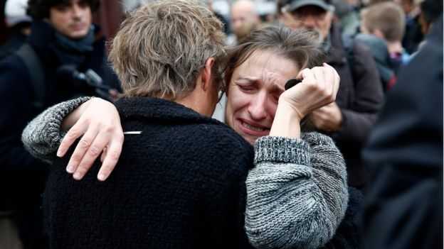 Ký ức kinh hoàng của cô gái giả chết để thoát khủng bố ở Paris