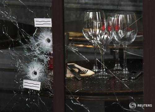 Khủng bố Paris: Thi thể la liệt ở cửa thoát hiểm nhà hát Bataclan