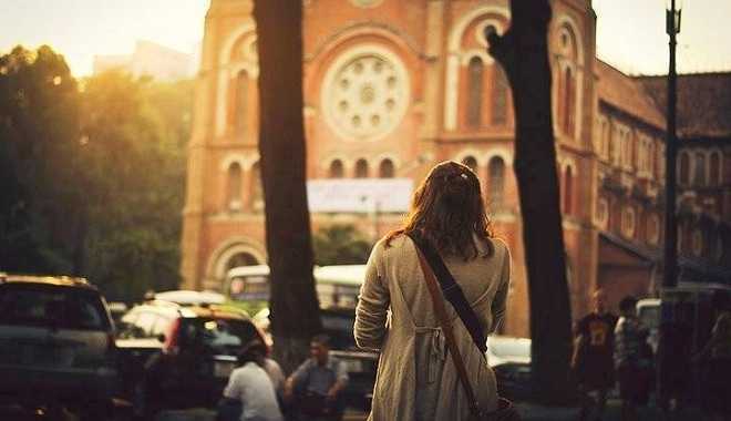 Sài Gòn dạy tôi cách lớn lên sau những cuộc tình vụn vỡ