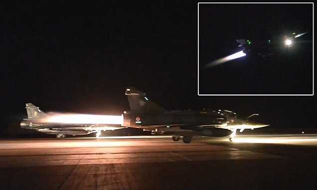 Chiến cơ Pháp dội bom không kích đầu não IS ở Syria