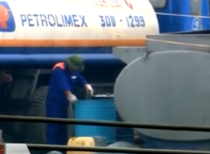 Lật tẩy ‘trò ảo thuật’ rút ruột xăng dầu của xe bồn