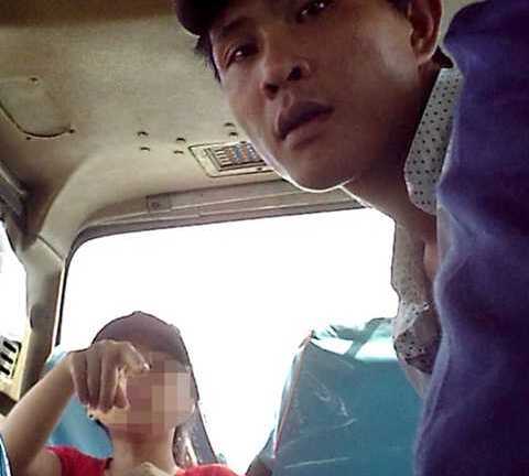 Video: Nhà xe trắng trợn cướp giật, đánh đập khách ở TP.HCM
