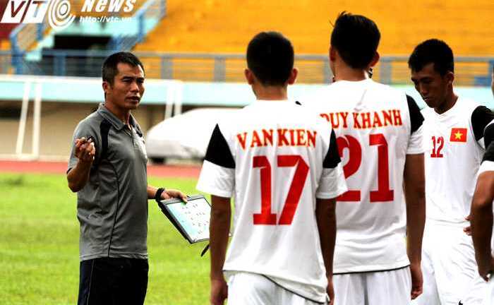 HLV U21 Việt Nam: Tôi khác gì làm dâu trăm họ