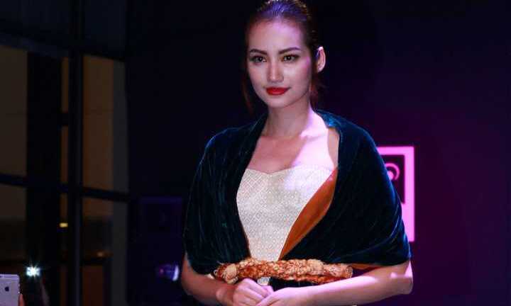 Trúc Diễm xinh đẹp làm vedette