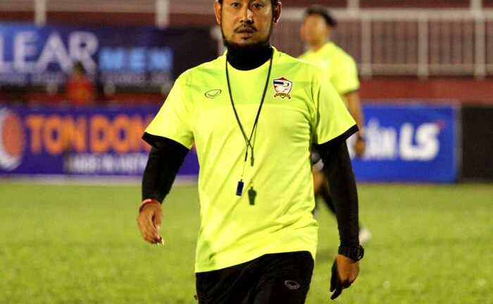 HLV U21 Thái Lan chơi chiêu, cố tình quên tên cầu thủ